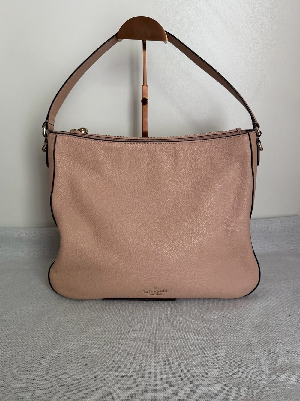 Kate Spade Jackson Medium Shoulder Bag in pink pebbled leather